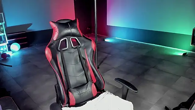 dirty-boss 即時 XXX 聊天