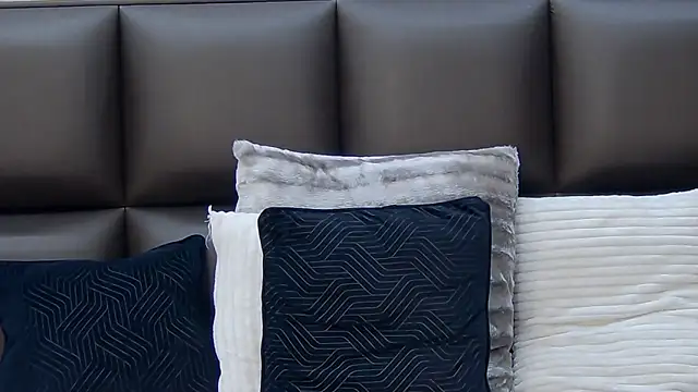 FoxyJoy's Live XXX Chat