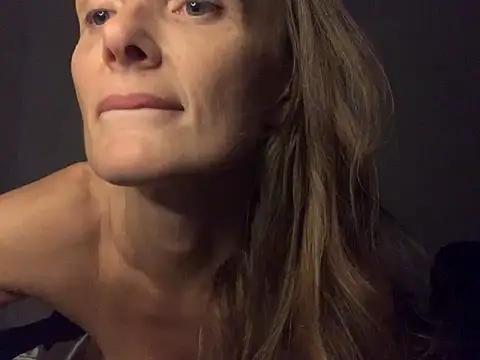 Pertunjukan Kamera Web alealeop