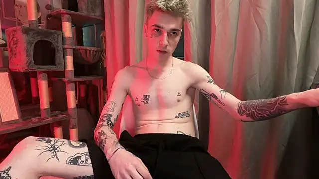 XXX chat uživo modela davesinner