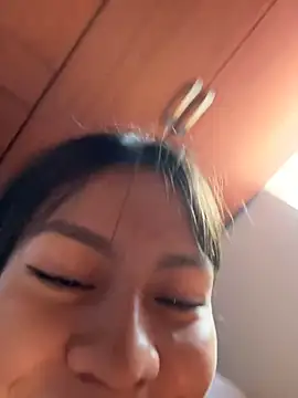 -Selene- Show in webcam