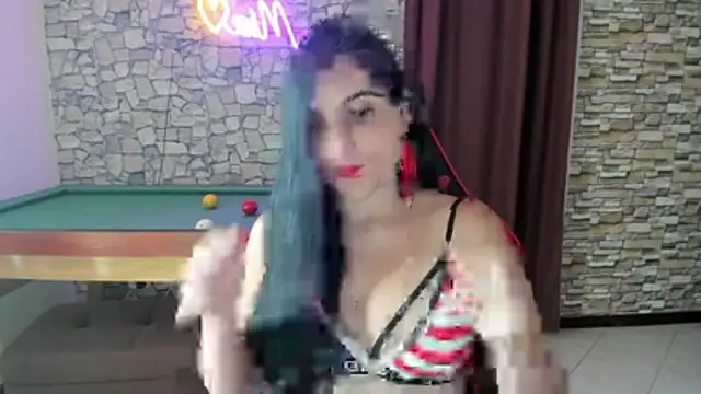 Miaswwe live XXX chat