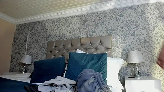 Chat +18 de NoaahTylor ao vivo