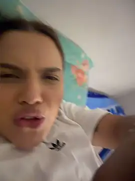 Chat +18 de Colibri_xxx ao vivo