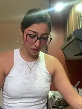 Chat XXX ao vivo de LilithMonette