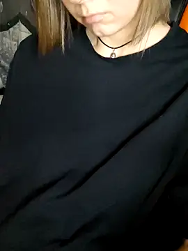 XXX chat uživo modela Aashikalaa