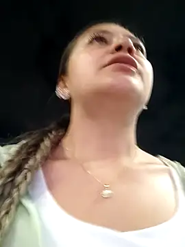 Pokazy przed kamerką – alana_69