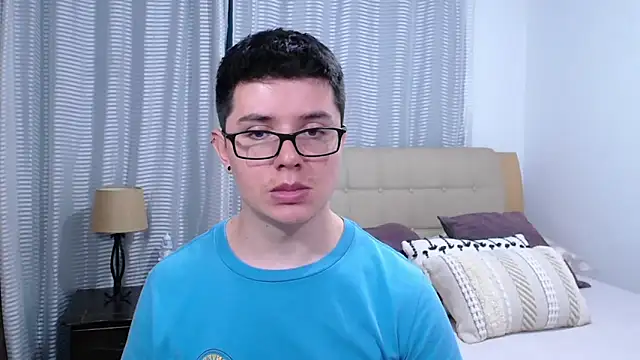 BlackFoXXX69 Live XXX-chat