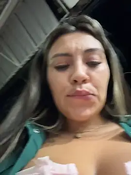 LIZ-06_ Chat XXX in diretta