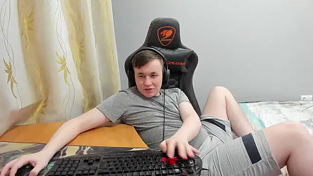 iliaskrislove's Live XXX Chat