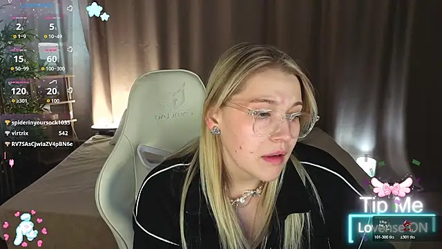 Chat +18 de Colleen_Blake ao vivo