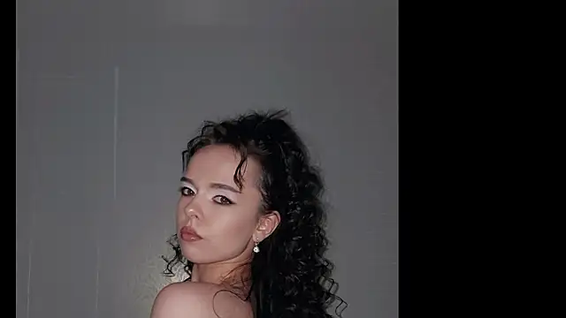 DianaNuud 现场XXX聊天