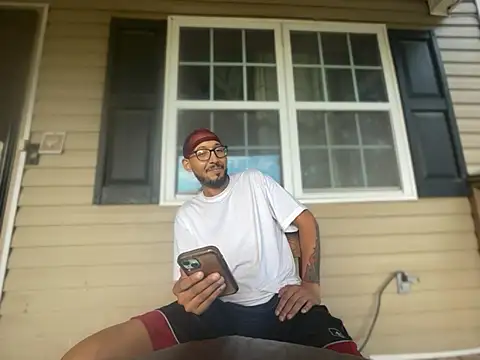 ThrowedWorldWide's Live XXX Chat