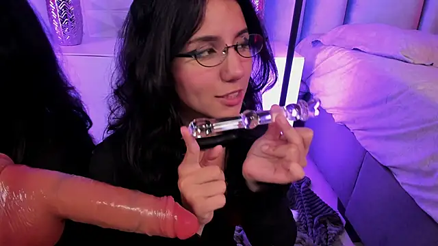 HollyPeach Live XXX-chat