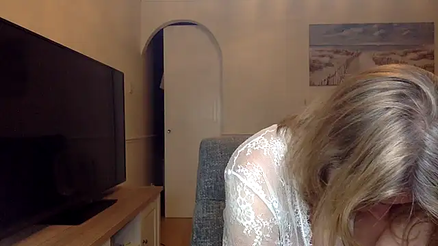 Онлайн чат XXX ElizabethArden42-