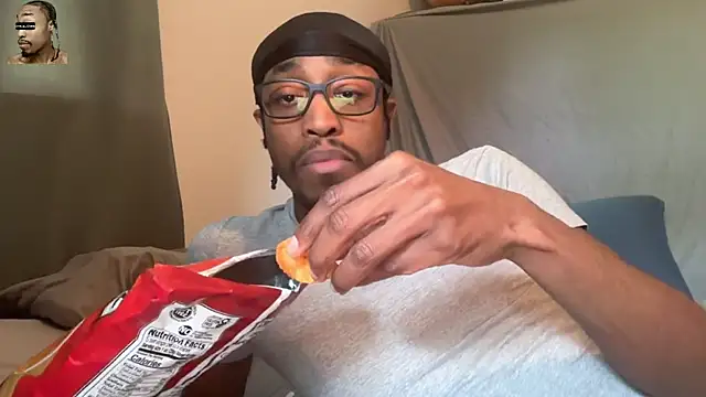 OneUp_Close Show in webcam