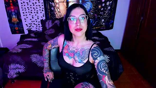 XXX chat uživo modela alice_666f