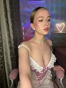 AlisaPearln Webbikameraesitys