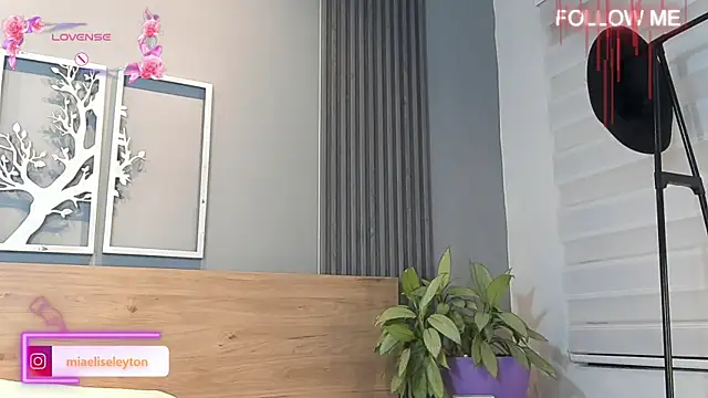 Elise-Leyton Live XXX Chat