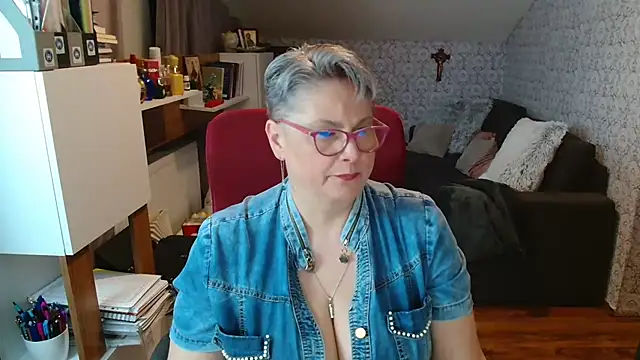 bigtits4you élő XXX-chatje