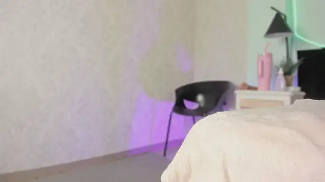 Chat +18 de Alaia_Manson ao vivo