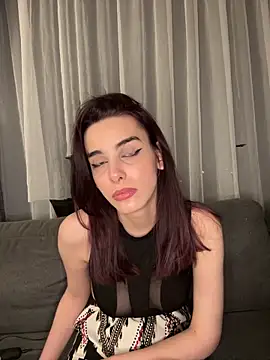 Mazzekyn Live XXX-Chat