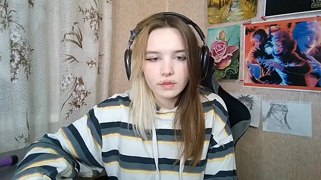 MilaTyan Adlı Modelin Canlı XXX Sohbeti