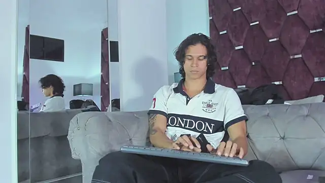 TonyBenedetti Show Webcam