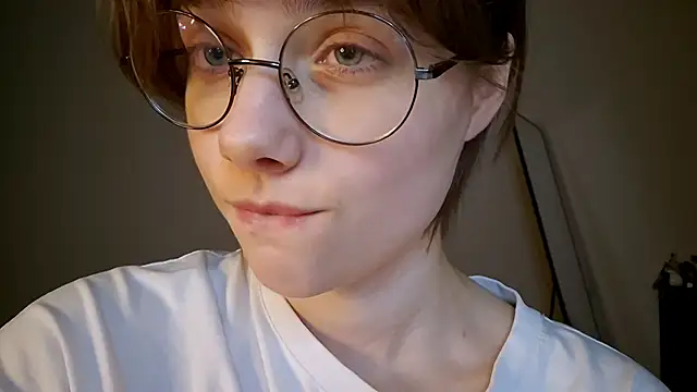 ExitedTrothのウェブカメラショー