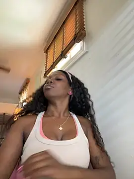 mochakaia: онлайн-секс-чат