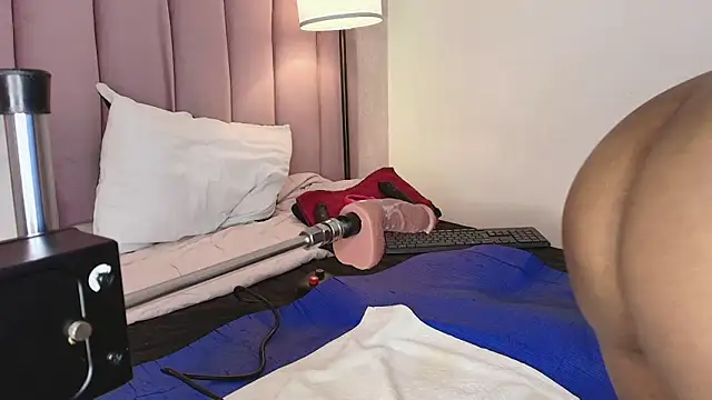 HallyBans élő XXX-chatje