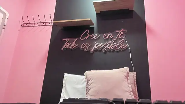 Scarleth-FoxxのライブXXXチャット