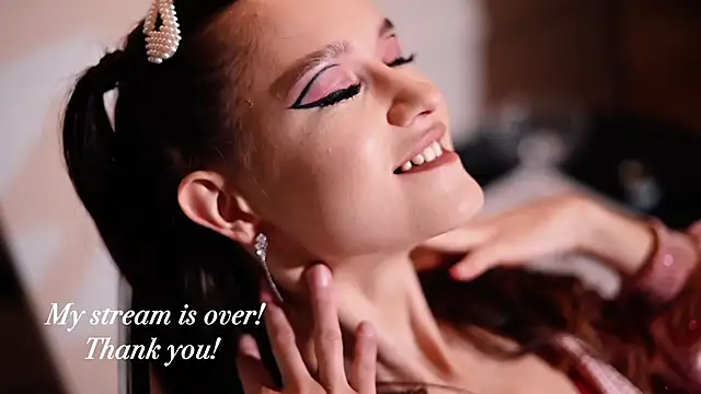 Chat +18 de Alice__grace ao vivo