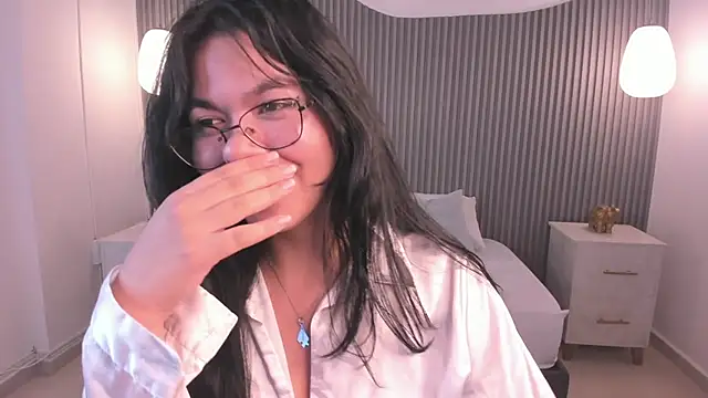 Chatroom XXX en direct de adarna13_