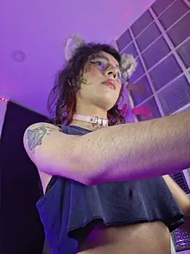 Sweet-SharoKitty Show in webcam