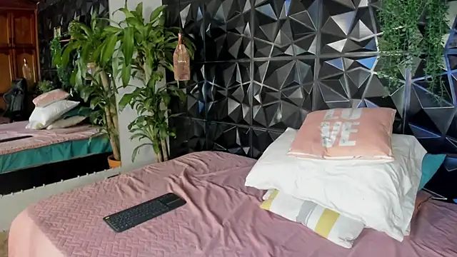 elliot_colton Adlı Modelin Web Kamerası Şovu