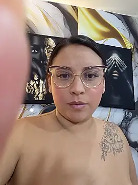 LizzRouse live XXX chat