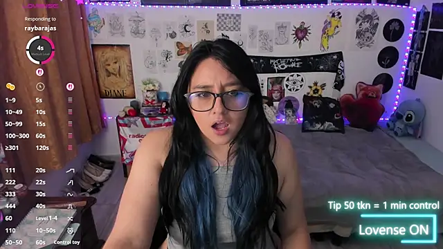 Cherry_blush_: онлайн-секс-чат