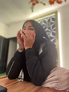 EmmyEvans1 Live XXX-chat