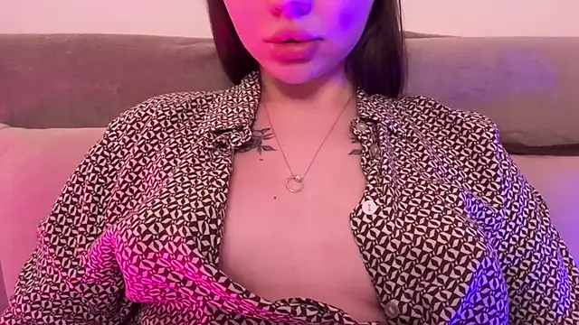 دردشة AlmaryKim الجنسية المباشرة