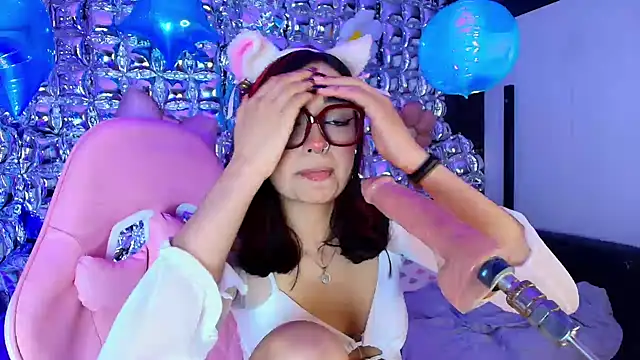 Онлайн чат XXX lala_cherry