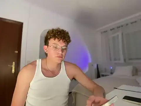 ccamilo-andress Chat XXX in diretta