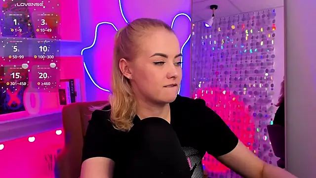 StephanieSweety live XXX chat