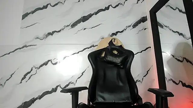 isabellarouse01 Show in webcam