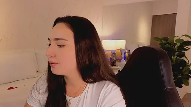 Chat +18 de ava_blue ao vivo