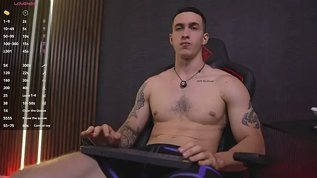 JacksonOlsenn live XXX chat