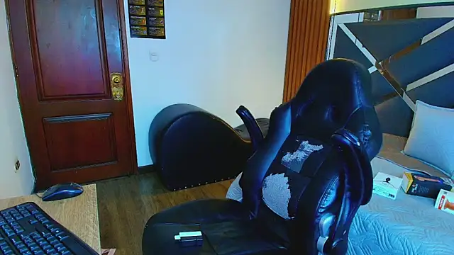 Kittie_Vixen – Kamerová šou