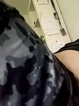 pixelatedrubixcube's Webcam Show