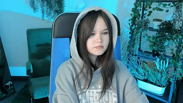 Elainebeness Chat XXX in diretta