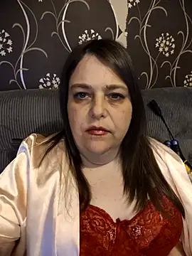 HousewifeMilf_Courtney 现场XXX聊天